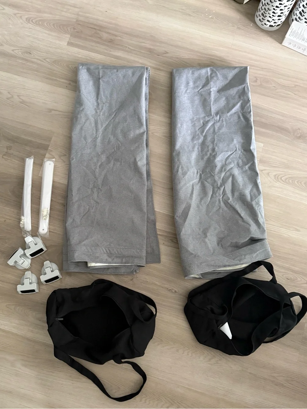 Sleep Out Curtain selling as